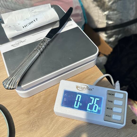 Vintage Oneida Floral Queen 1992 Silverware Dinner Knives - Picture 12 of 12